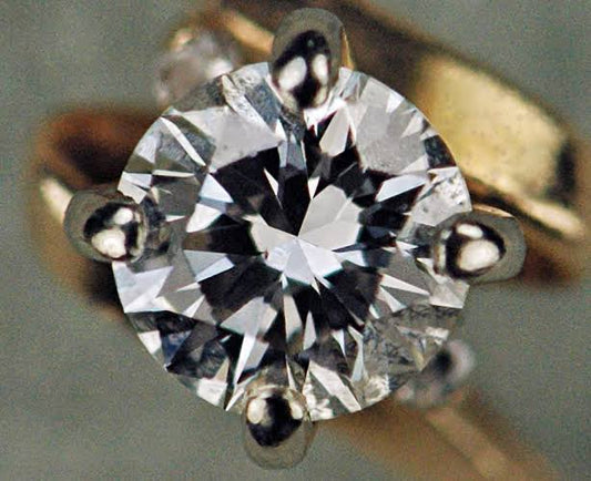 Don't know how diamonds are graded? Trade secrets revealed, diamonds made easy.