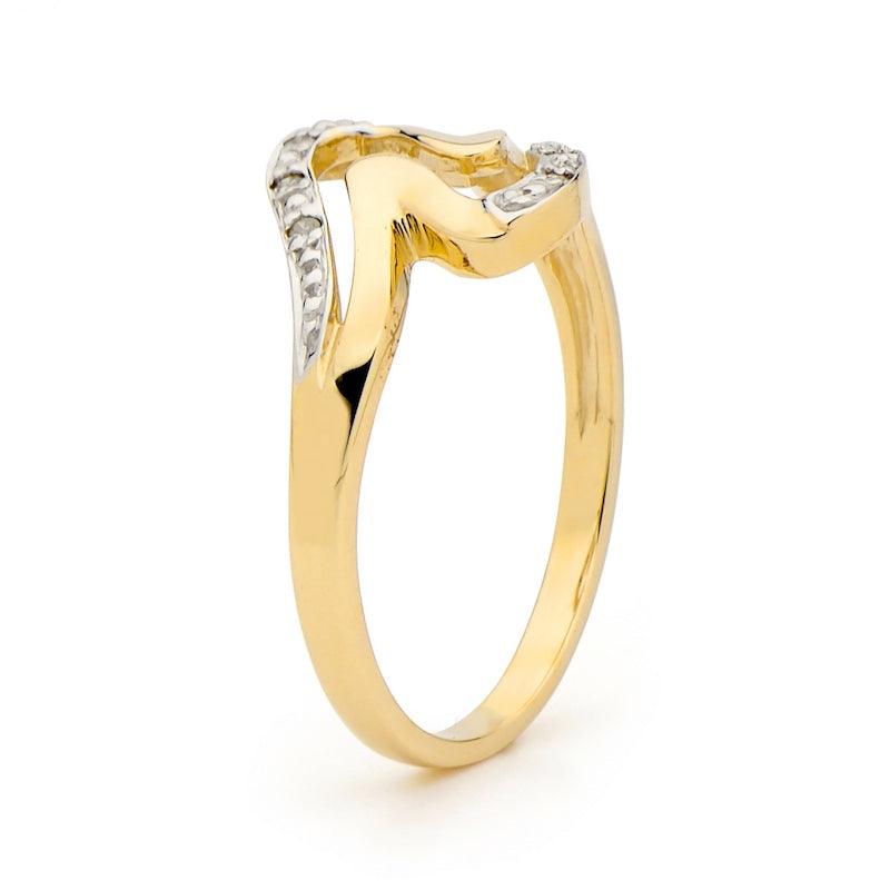 Double Wave Ring in Gold with Diamond