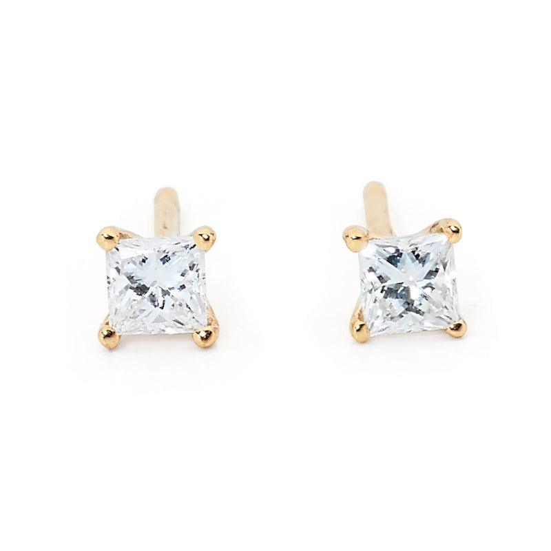 Princess Cut Diamond Studs TDW = 0.30 Carat