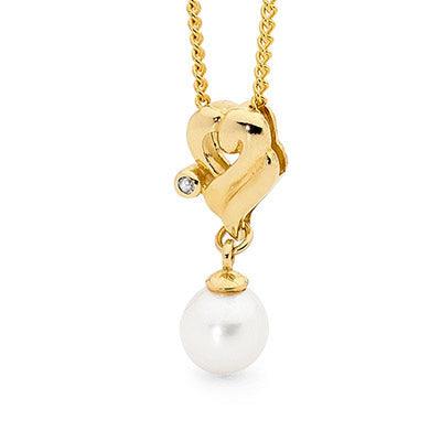 Lustrous White Pearl Pendant