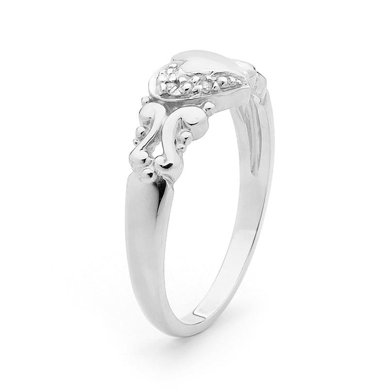 Romantic Heart love ring with Diamonds